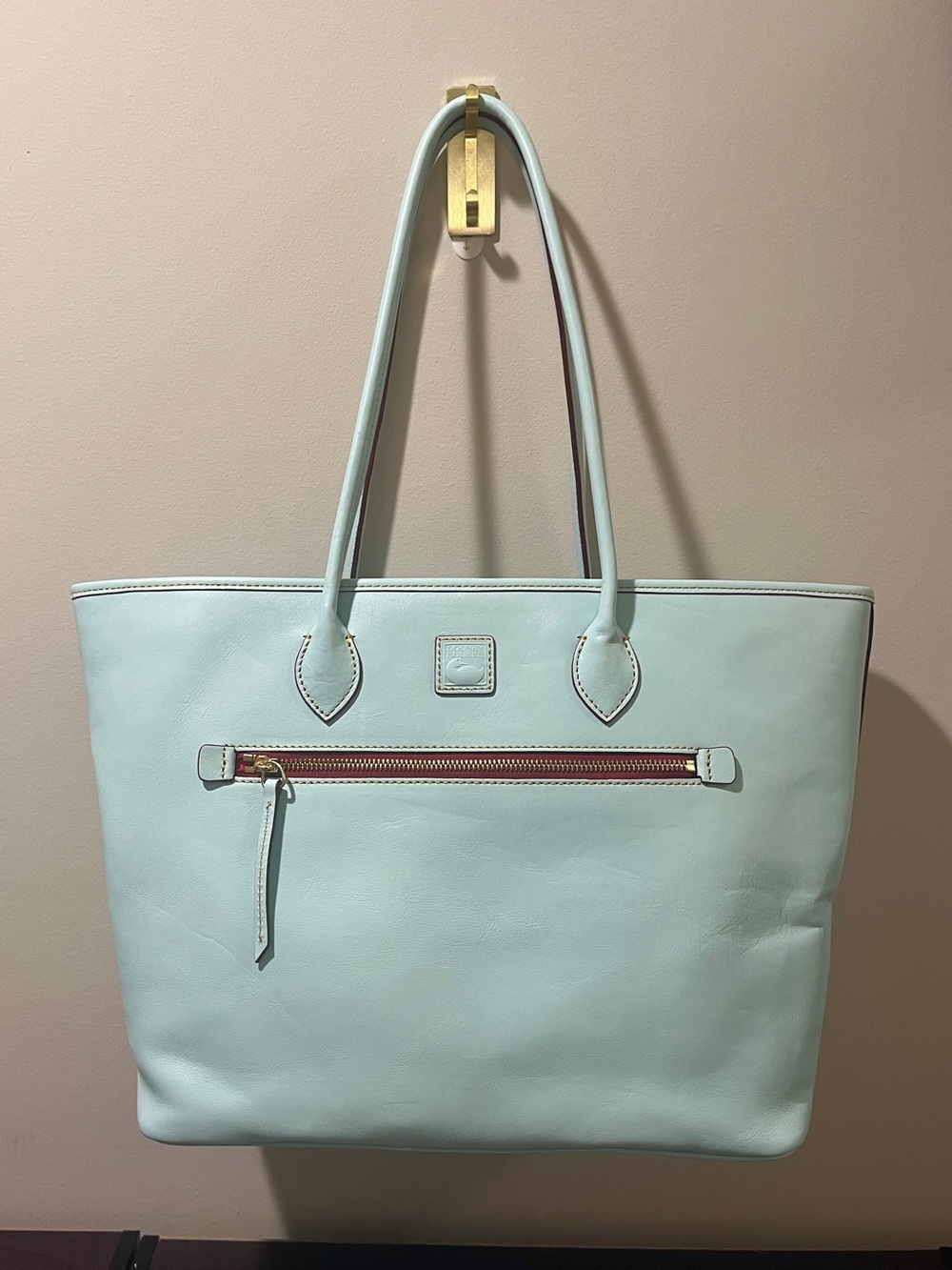 Dooney & Bourke Large Tote Pale Blue Florentine NWT - Picture 1 of 8